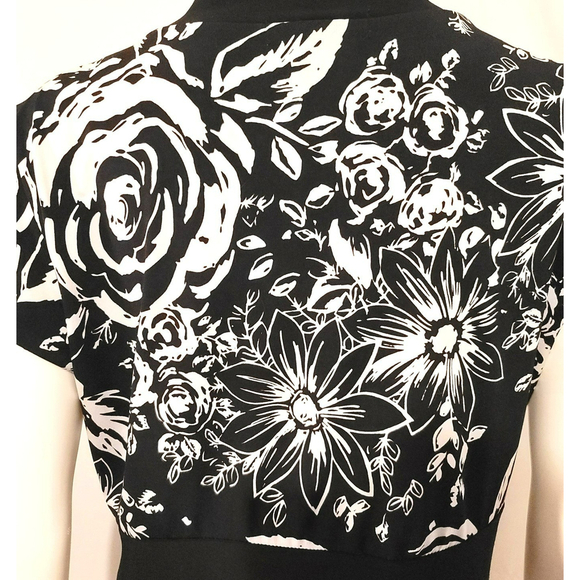 Susan Lawrence V-Neck Black & White Floral Print Blouse - Size L - Picture 7 of 9